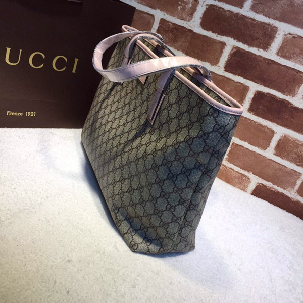 グッチバッグ背面デザイン